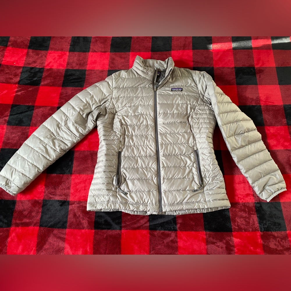 Patagonia Women's Silver Puffer Jacket, Women’s Large